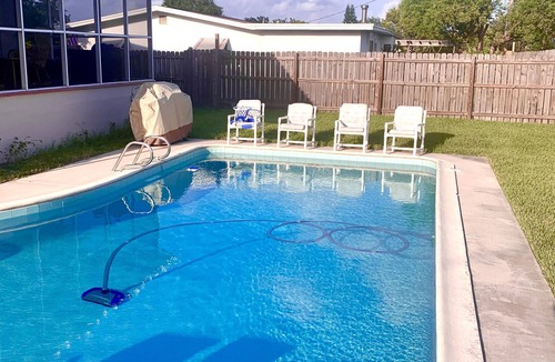Hampton Homes House | POOL,3 BR Merritt Island, Cocoa Bch, Port Canaveral, USSSA fields,KSC