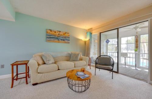 Welaka House | Pool Access & Lanai! Welaka Condo on St Johns