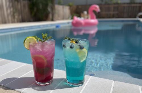 Melbourne House | Poolside Paradise, Heated Pool, Cabana, PingPong, Alfresco, Sleep 12