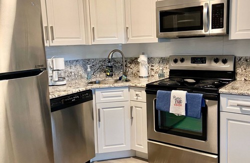 Fort Pierce Condo | Premium Beach and Golf Getaway