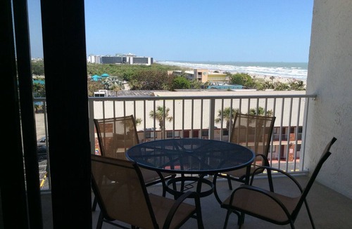 Cocoa Beach Condo | Price drop for January! Book nightly or weekly at Sandcastles 🏖Cocoa Bch