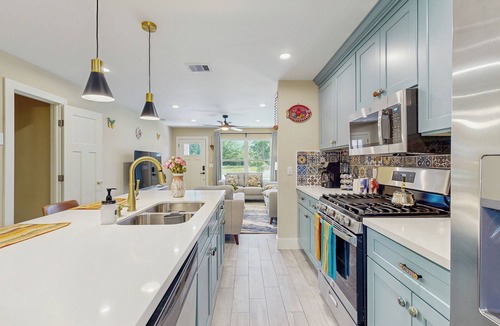 Southeast Houston House | Pristine Houston Retreat Brand New & Stylished