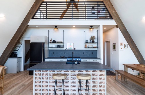 Williams Cabin | Private A-Frame w/Fire Pit + Views