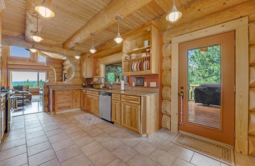 Nemo House | Private and secluded home with balcony, decks, patio, and wildlife views