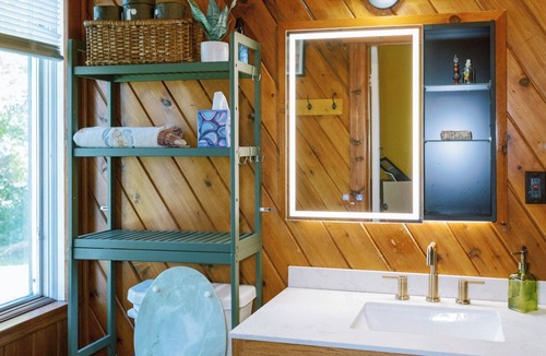 Ironwood House | Private and Serene 4-bedroom farmhouse in Ironwood