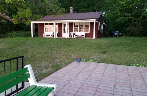 Port Austin Cottage | Private Beach - Secluded waterfront cottage & spacious outdoor space