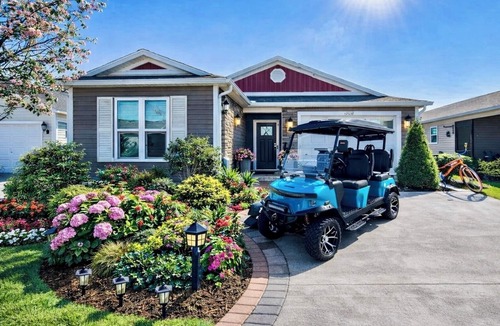 Wildwood Villa | Private Butterfly Garden Villa with Golf Cart and Hottub