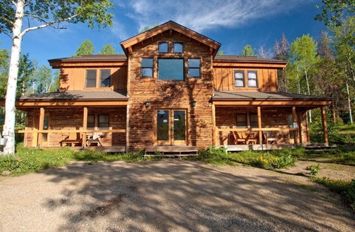 Clark Cabin | Private Cabin for Skiing Getaway with Deck in Steamboat Springs, Colorado