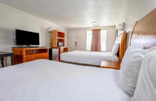 Richmond Hotel | Private Comforts in Hwy40 Richmond, Indiana Await by Restaurants and Parks