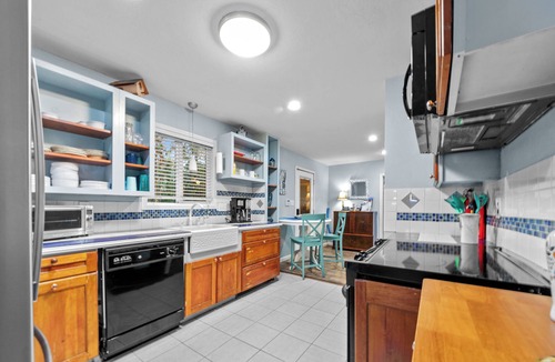 Pass Christian Cottage | Private Cottage-Pet Friendly-5 min to Beach