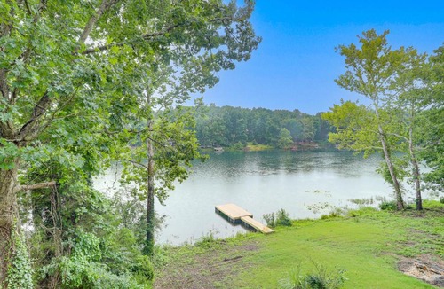 Hardy House | Private Dock! Lakefront Cherokee Village Retreat