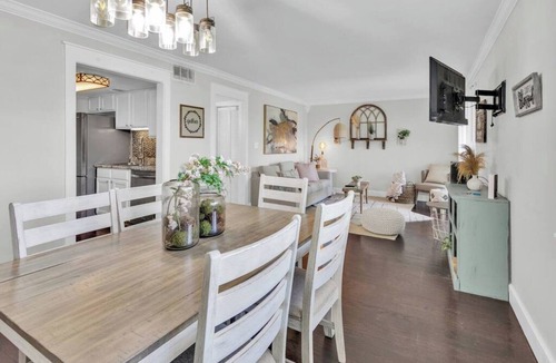 Shalimar Condo | Private Gated Community 2BR Condo Close to Beach