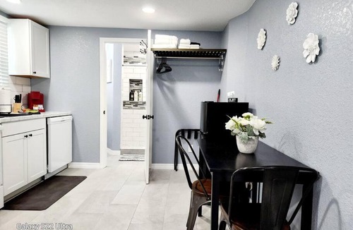 Lakeland Apartment | Private Getaway Studio !