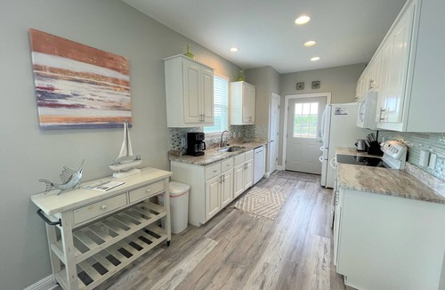 Morgantown House | Private home-private community pool-beach access-Morgantown