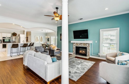 Ono Island House | Private Saltwater Heated Pool |8 Bikes |Walk to Johnson Beach |Single Level |Screened Lanai
