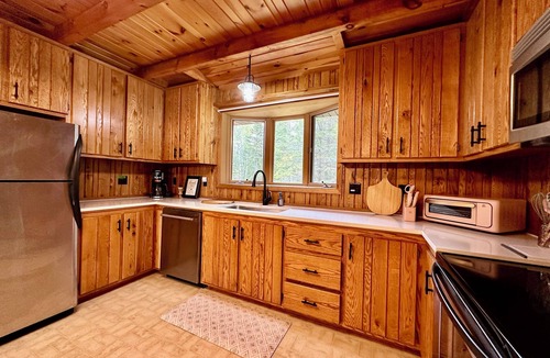 Herbster House | Private & Spacious Lake Superior Lakefront Cabin: Beach Access Parking & Firepit