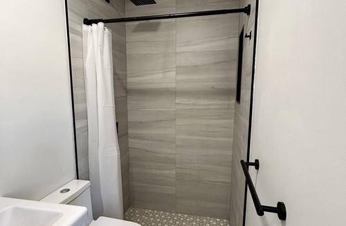 Downtown Hollywood Cottage | Private Studio Cottage in Beautiful historic Hollywood FL.