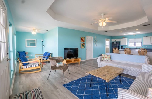Dauphin Island House | Private waterfront Bay Beach. Huge back deck overlooking the bay. Bring dogs!