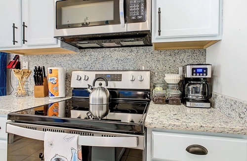 Four Corners House | Pudge Vacation Pool Home With Spa & Game Room-10 Mi to Disney