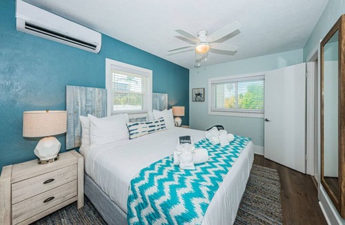 Sunset Beach Hotel | Quaint 1- bedroom suite, View of the Water