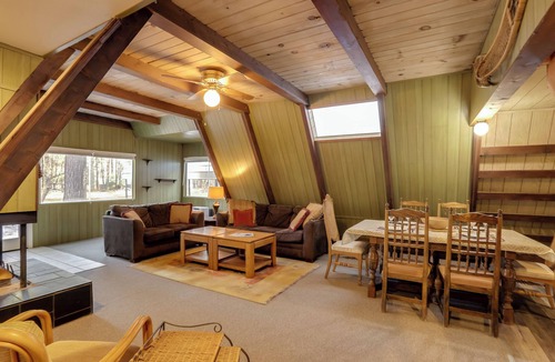 Plumas Eureka Estates Cabin | Quaint + Rustic A-Frame < 5 Mi to Plumas-Eureka!
