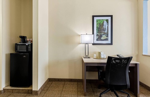 Springfield Hotel | Quality Inn and Suites Springfield Southwest near I-72