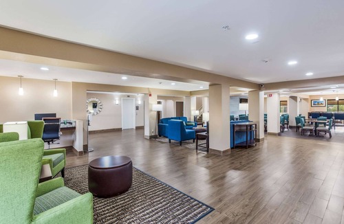 Tad Hotel | Quality Inn Charleston South