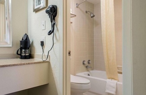 Sanatorium Hotel | Quality Inn Magee