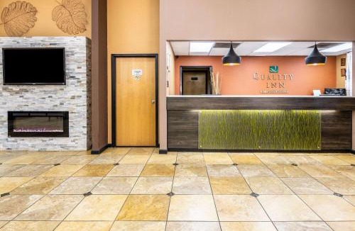 Perry Hotel | Quality Inn Perry - National Fairgrounds Area