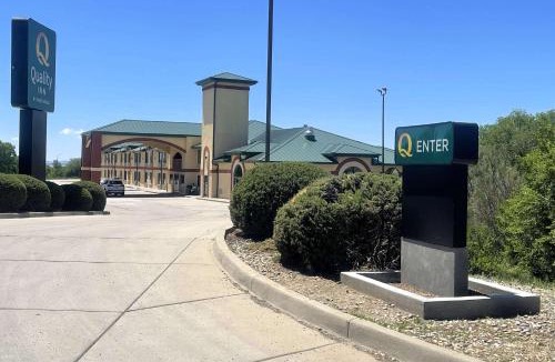 Raton Hotel | Quality Inn Raton, NM