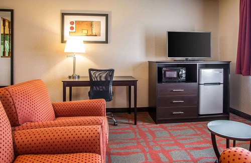 West Bend Hotel | Quality Inn & Suites West Bend