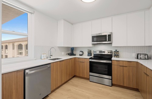 Marina del Rey Apartment | Quartz Nook' Elegant 1BR Zen garden View Pool, Jacuzzi, BBQ and Gym Marina Side