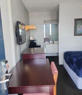 Amarillo Apartment | Queen Bed Hotel Room 229