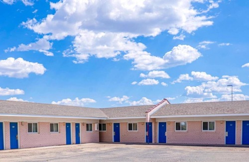 Boise City Apartment | Queen Bed | Non-Smoking