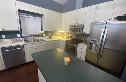 Gainesville House | Quiet and comfy 3 bed, 1.5 baths in a quiet neighborhood great for Gator games