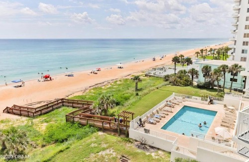 Seawinds Condo Apartment | Quiet direct oceanfront 2 bed 2 bath condo w/pool