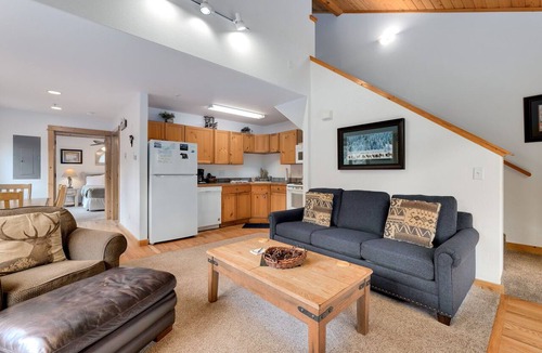 Fall River Estates Condo | Quiet Fall River Escape Riverside RMNP