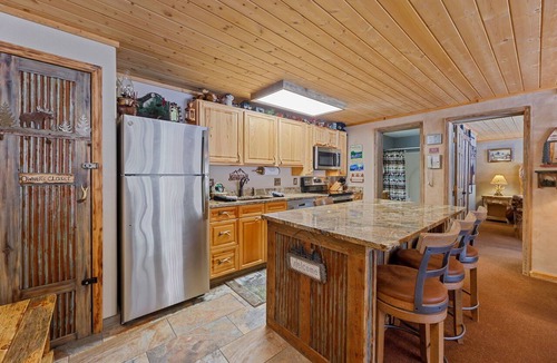 Fall River Estates Condo | Quiet Fall River Escape Fireplace Close to RMNP