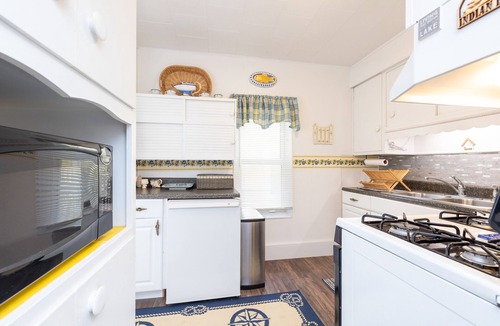 Lakeview Cottage | Quiet lake getaway in nautical themed cottage at beautiful Indian Lake