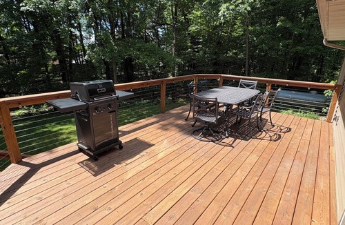 New London House | Quiet relaxing wooded property.