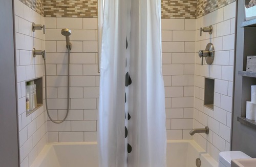 Reading House | Quiet stay in central Cincinnati