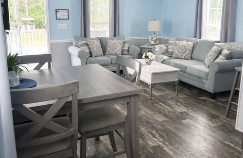 Dunnellon House | Rainbow River Bungalow M: Free River Access+Family&Pet Friendly!