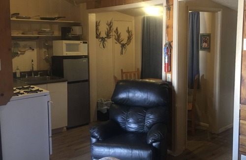 Pinetop-Lakeside Cabin | Rainbow's End Resort on Rainbow Lake