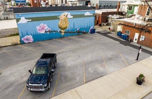Port Clinton Apartment | Reasonable Doubt Vibrant, unforgettable loft in Downtown Port Clinton