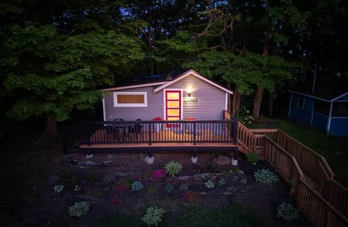 Sharbot Lake Ski Chalet | Red Fox - 2 Bedroom Vibrant Cottage
