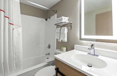 Ames Hotel | Red Roof Inn Ames