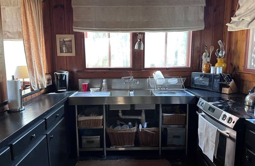 Foley Cabin | Redfish Retreat-cabin w large boathouse - 2 acres on magnificent Magnolia River!