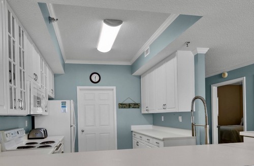 Navarre Beach Condo | Regency 302 - The Coast is Clear for a Beach Getaway!