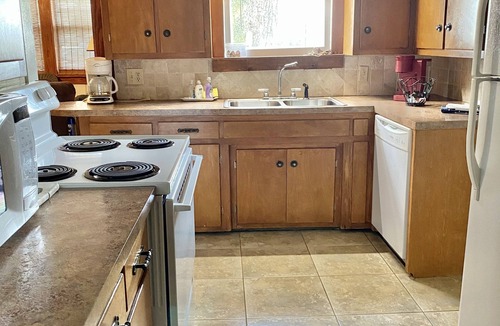Bon Secour House | Relax at the Taylor House in Historic Bon Secour!