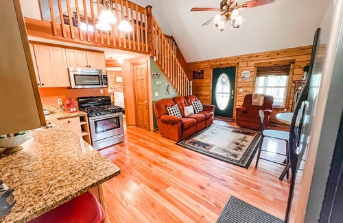 Piper Gap Cabin | Relax @ Mt. Melody Log Cabin. Brand New Hot Tub and Masterbath. by Trout Stream